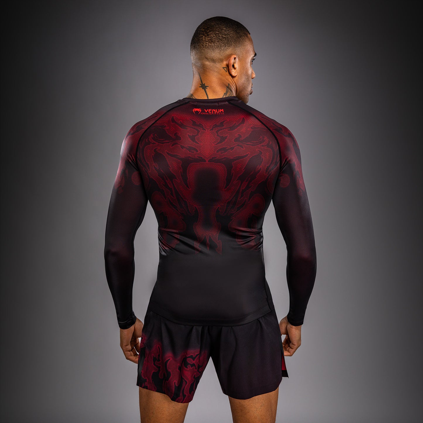 Venum Spectre Rashguard met lange mouwen – Zwart/Rood