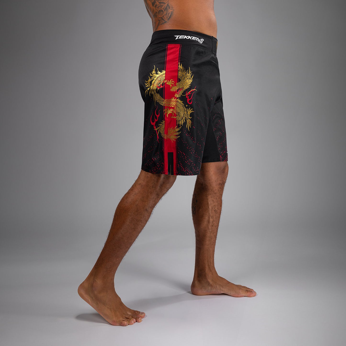 Venum x TEKKEN 8 - Marshall Law Vechtshorts - Zwart/Rood/Goud