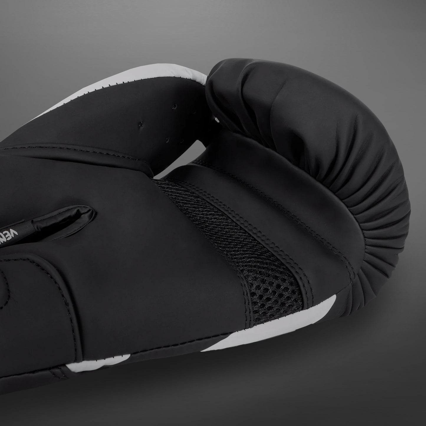 Venum Challenger 4.0 Bokshandschoenen - Zwart/Wit