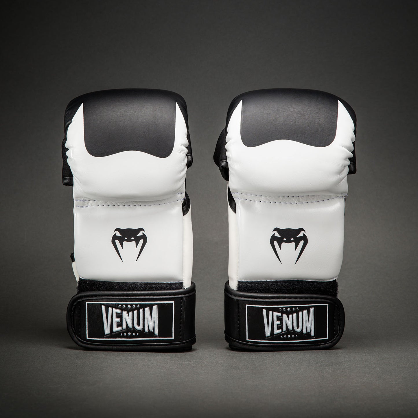 Venum Attack 2.0 Sparring Handschoenen – Zwart/Wit
