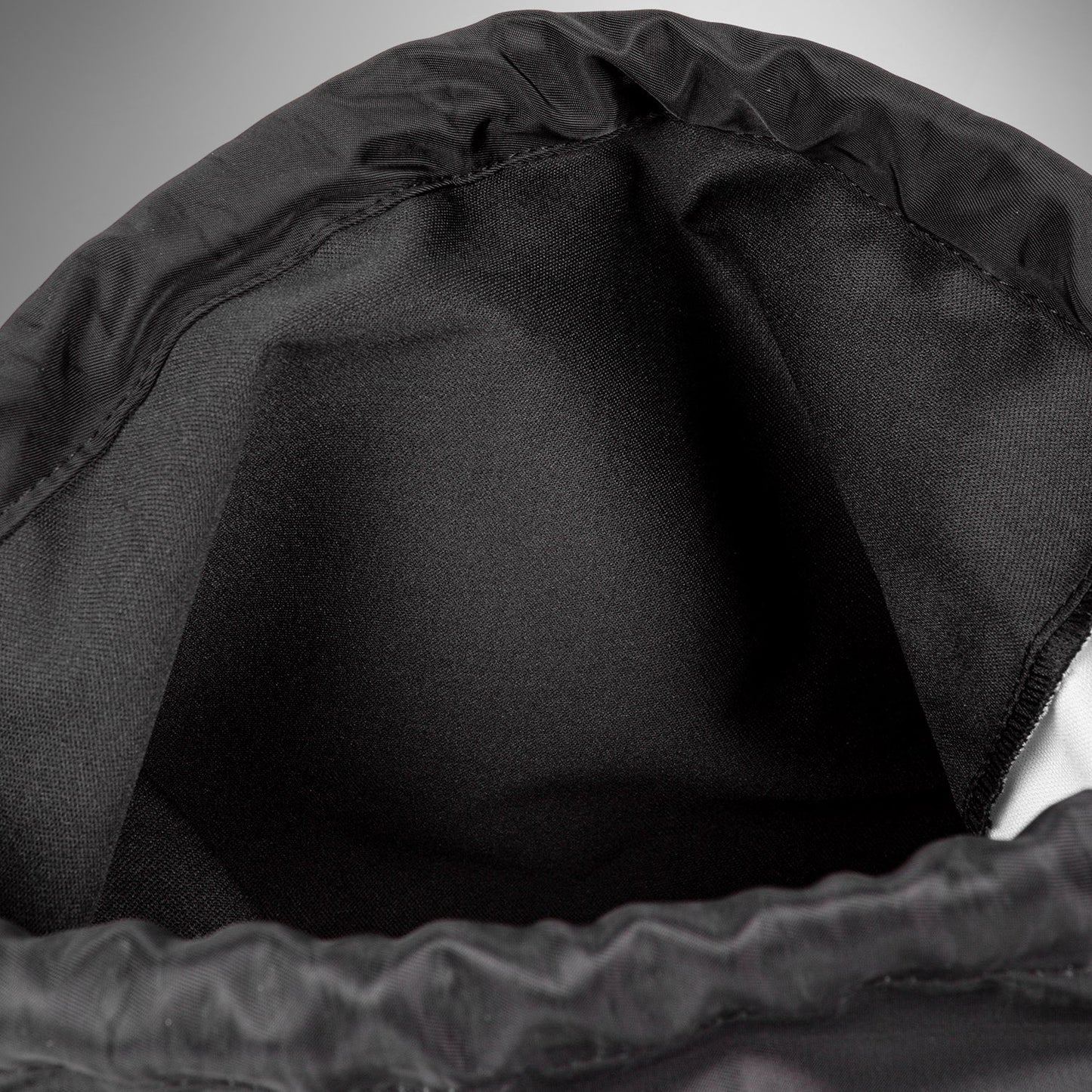 Venum Classic Rugzak (20-25L) – Zwart/Goud