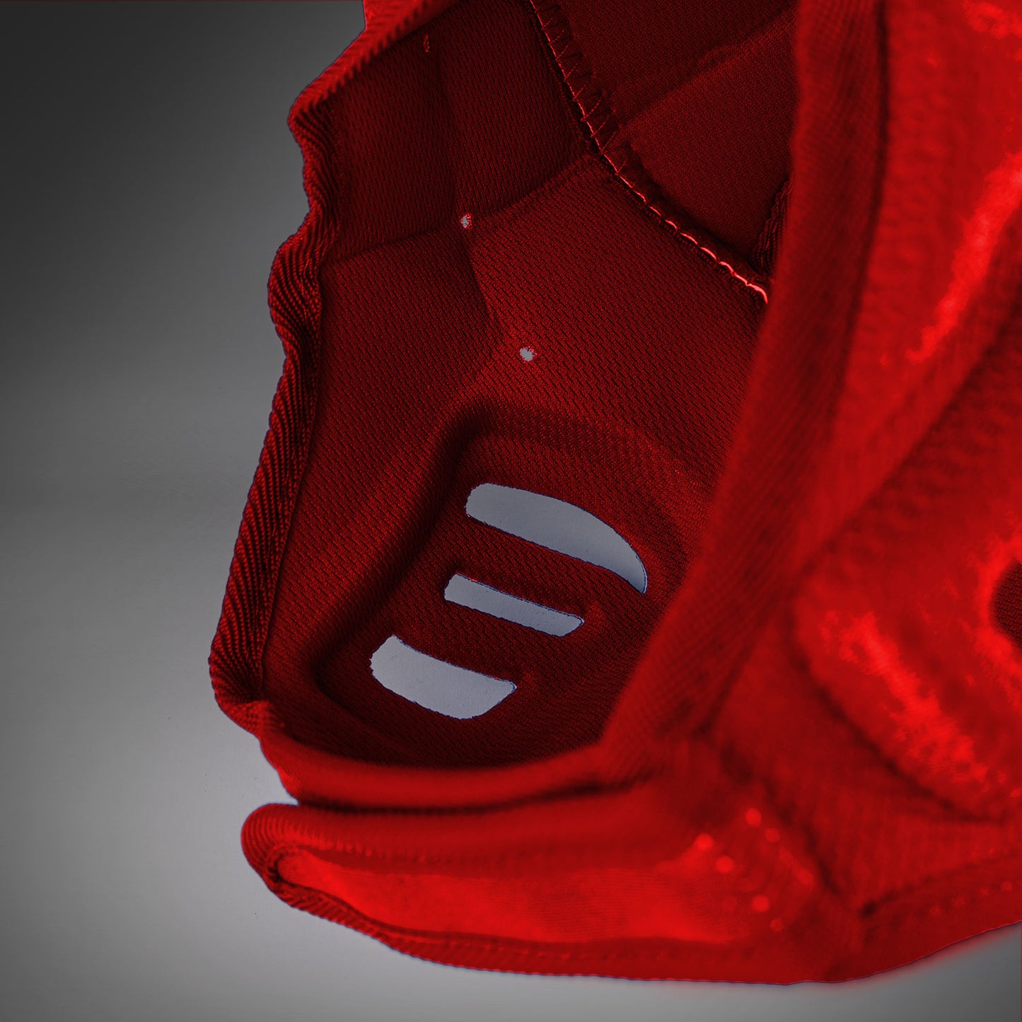 Venum Elite Protect Softshell Helm – Rood/Wit