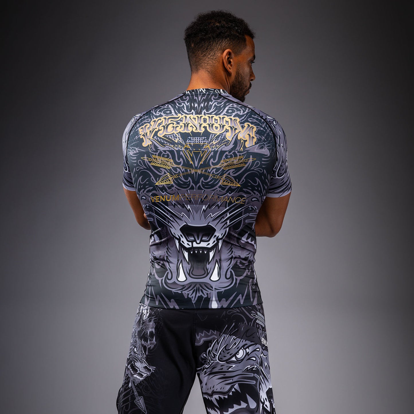 Venum Wolf Atak Rashguard met korte mouwen – Zwart/Grijs