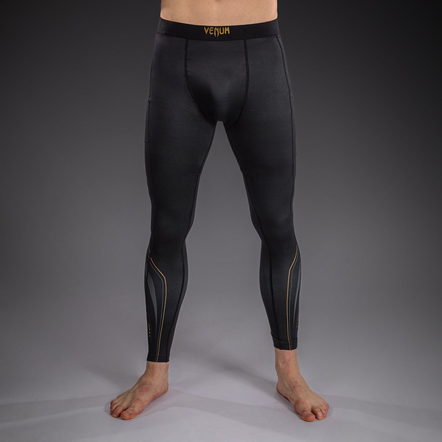 Venum Streamline Spats – Zwart/Goud