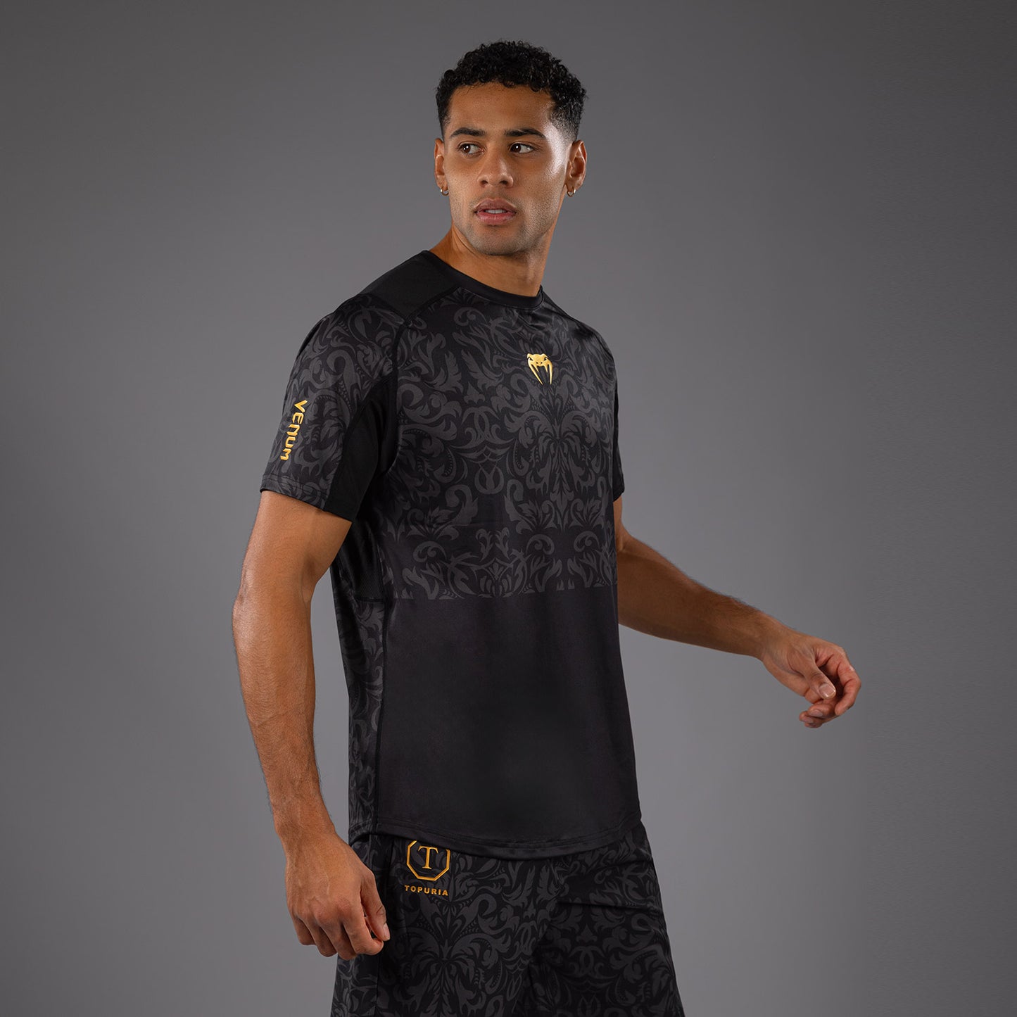 Venum x Topuria Unmatched Edition Dry-Tech Shirt - Zwart/Goud