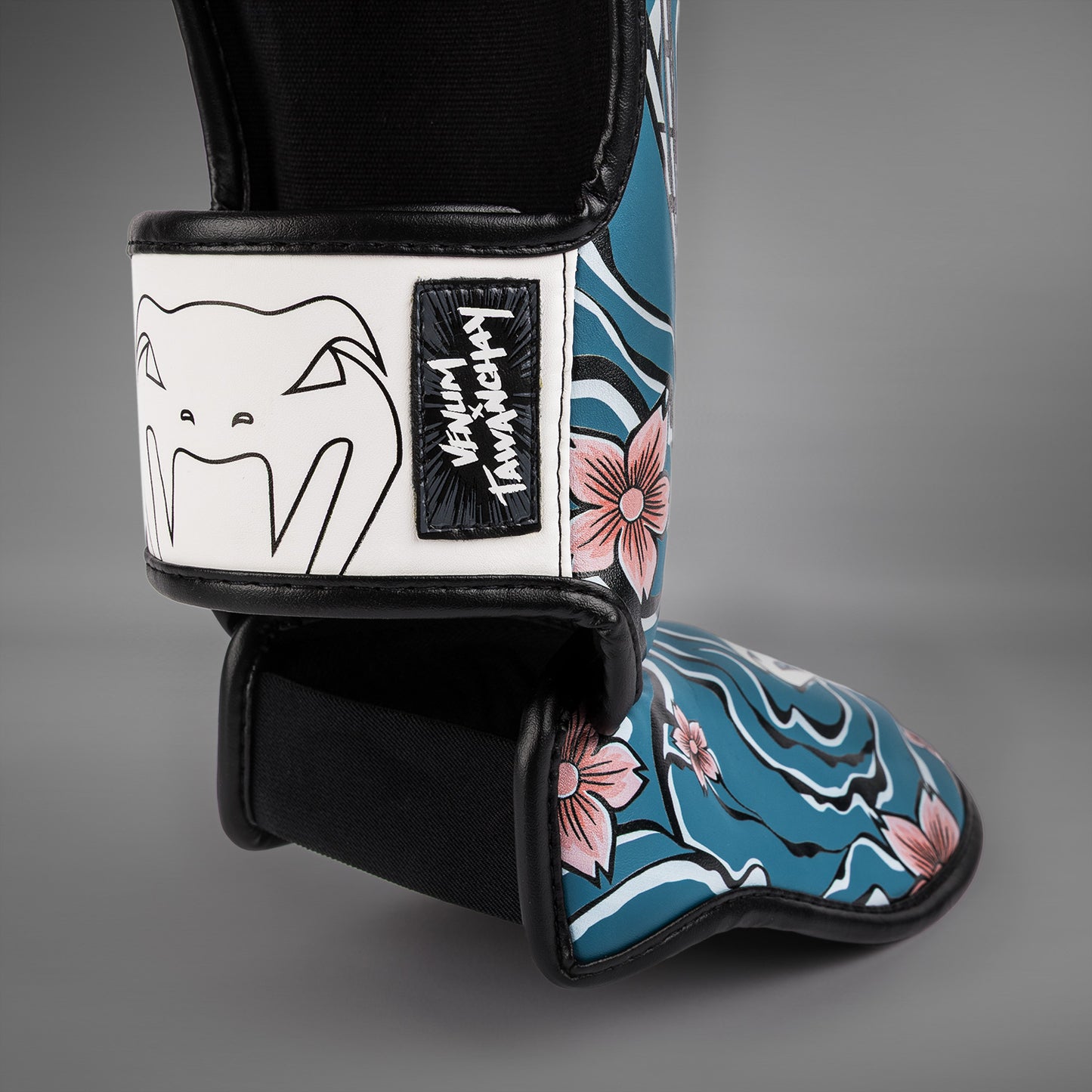 Venum x Tawanchay Scheenbeschermers – Blauw/Wit