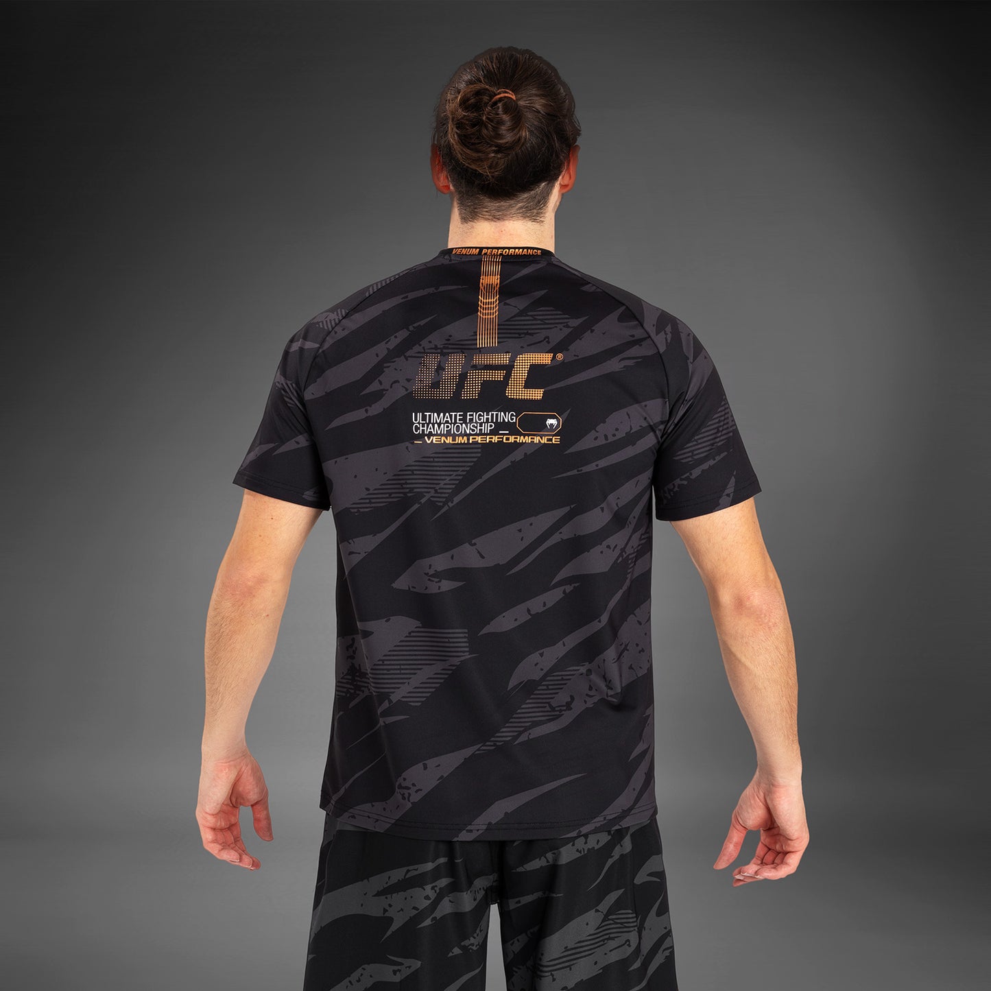 UFC Adrenaline By Venum Fight Week Dry-Tech T-Shirt Voor Mannen - Urban Camo