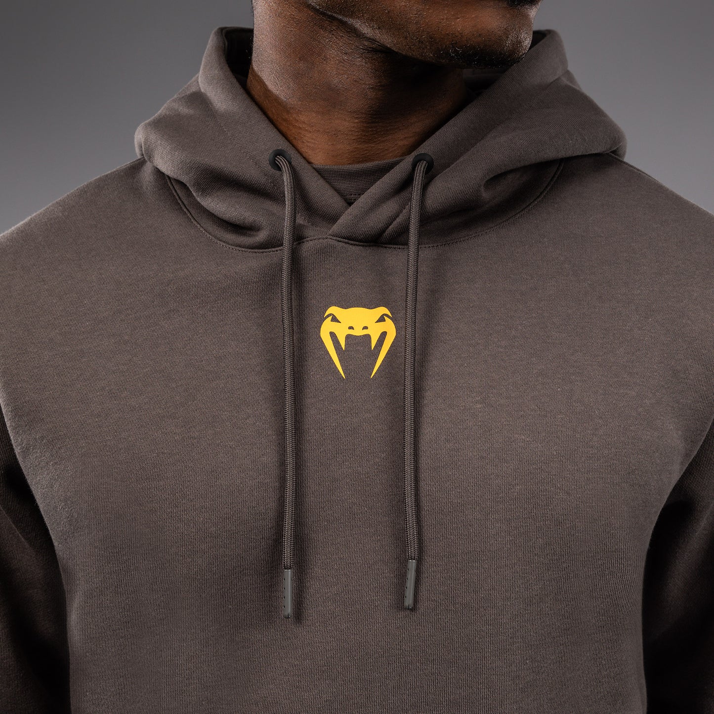 UFC Fusion by Venum Fight Week Hoodie voor Heren - Solid Earthen Brown