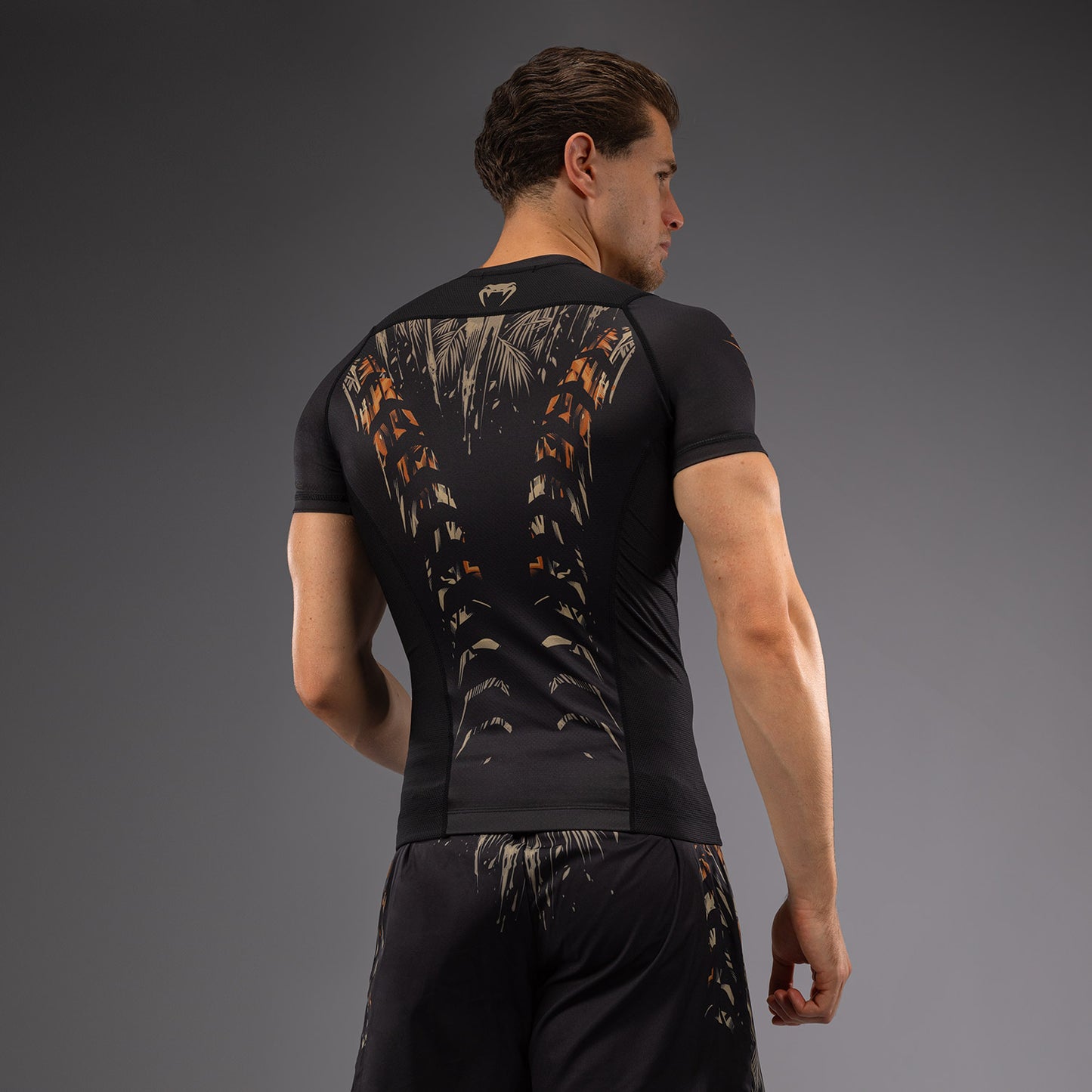 Venum Tiger Korte Mouw Rashguard - Zwart / Neon Oranje