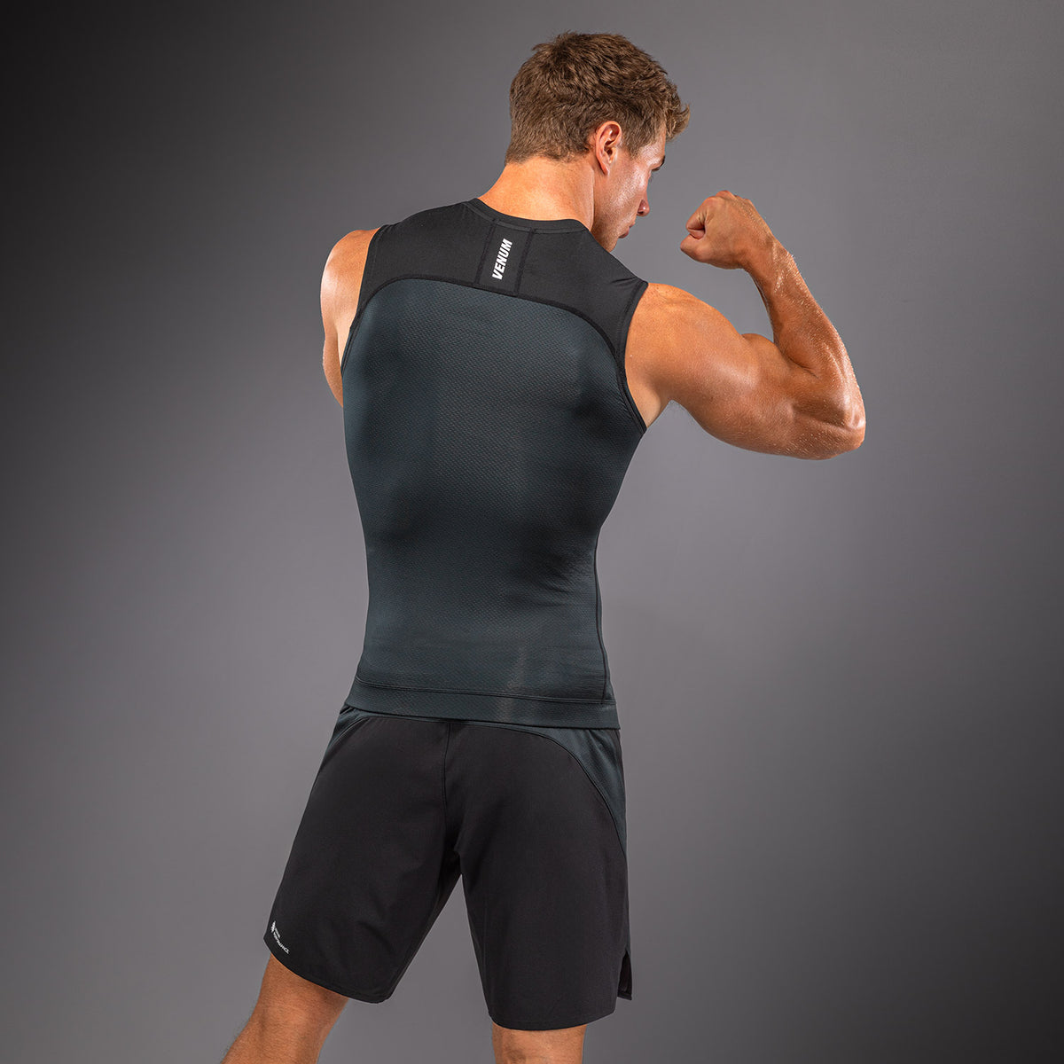 Venum G-Fit Scale Mouwloze rashguard - Zwart