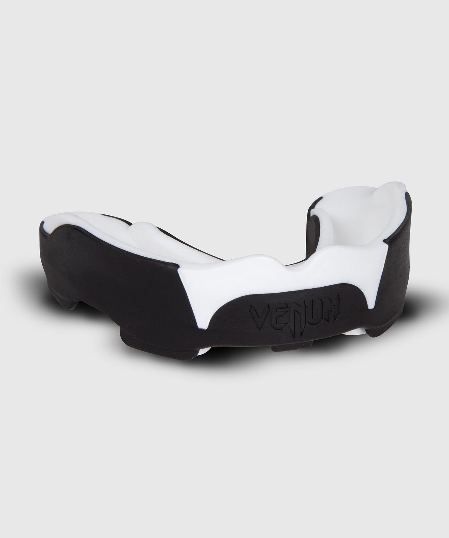 Venum Predator Gebitsbeschermer - zwart/wit