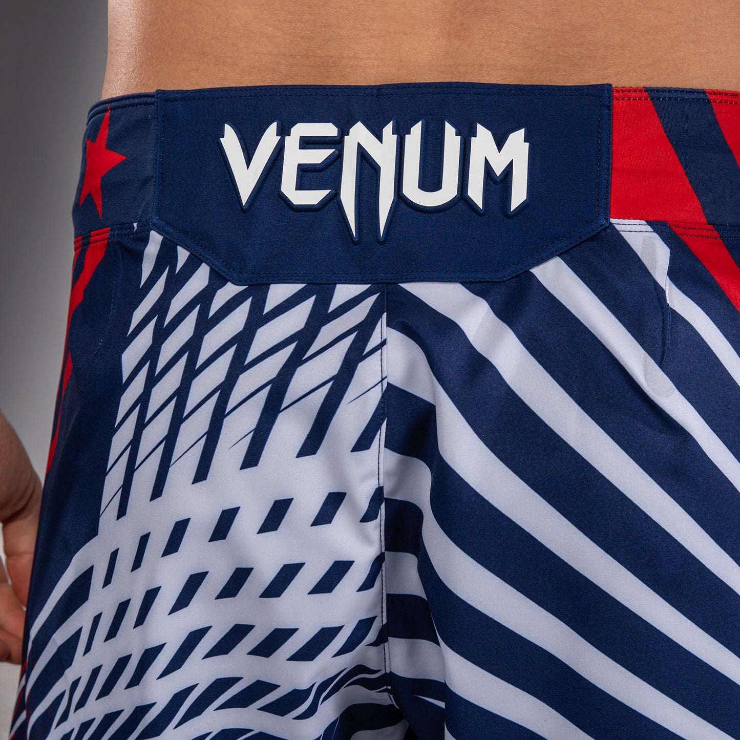 Official UFC Freedom 250 by Venum Authentic Fight Night Fight Shorts Short Fit voor heren - Blauw