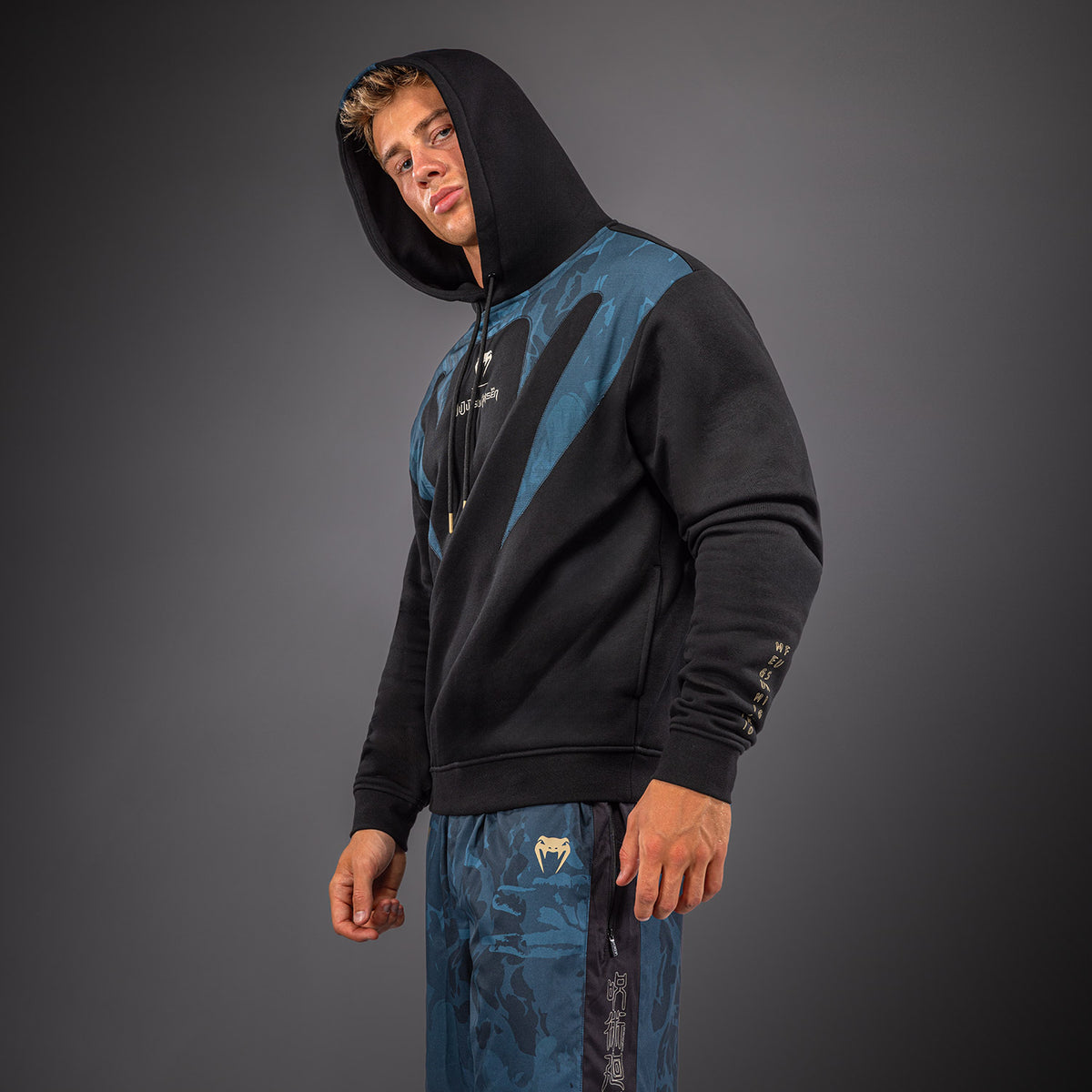 Jujutsu Kaisen x Venum Fushiguro Hoodie – Oceaan Blauw