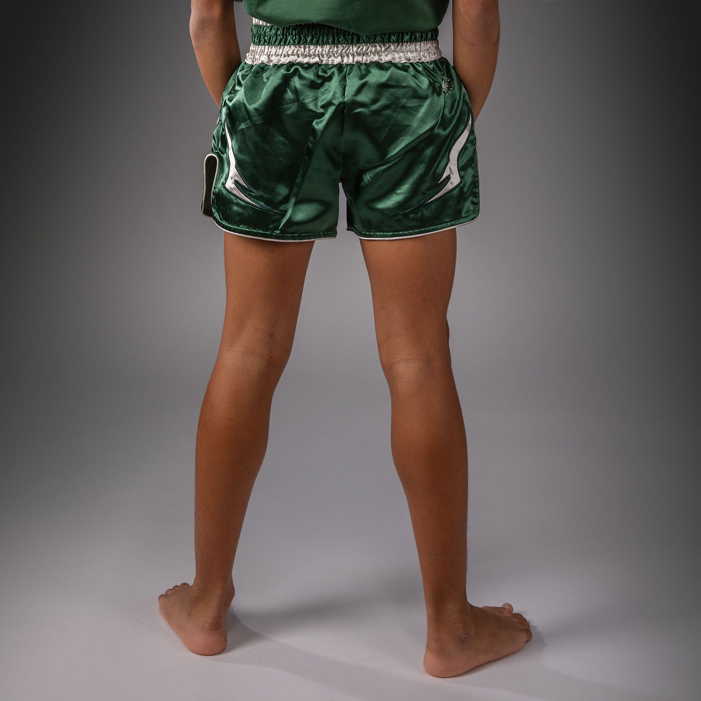 Venum Inferno Muay Thai Short – Bosgroen/Off White