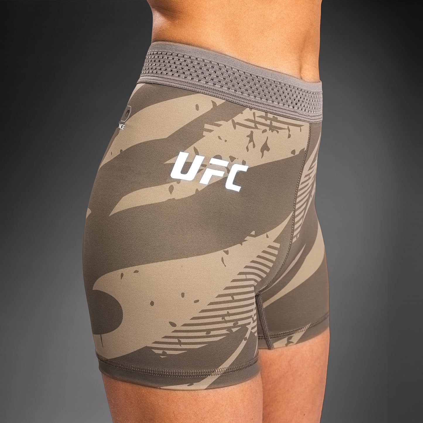 UFC Adrenaline By Venum Fight Week Korte Vale Tudo Shorts Voor Vrouwen - Desert Camo
