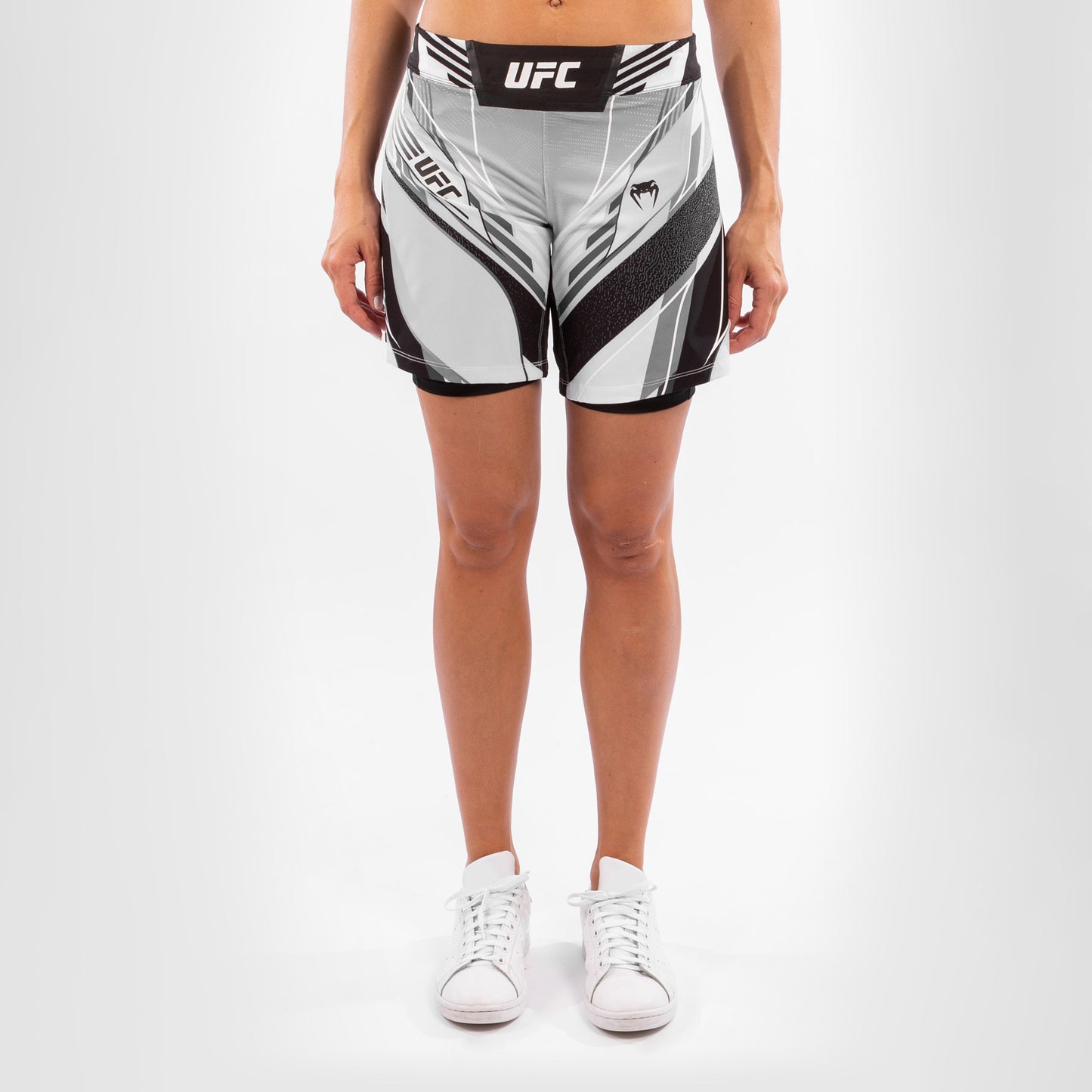 UFC Venum Authentic Fight Night Damesshort - Long Fit - Wit