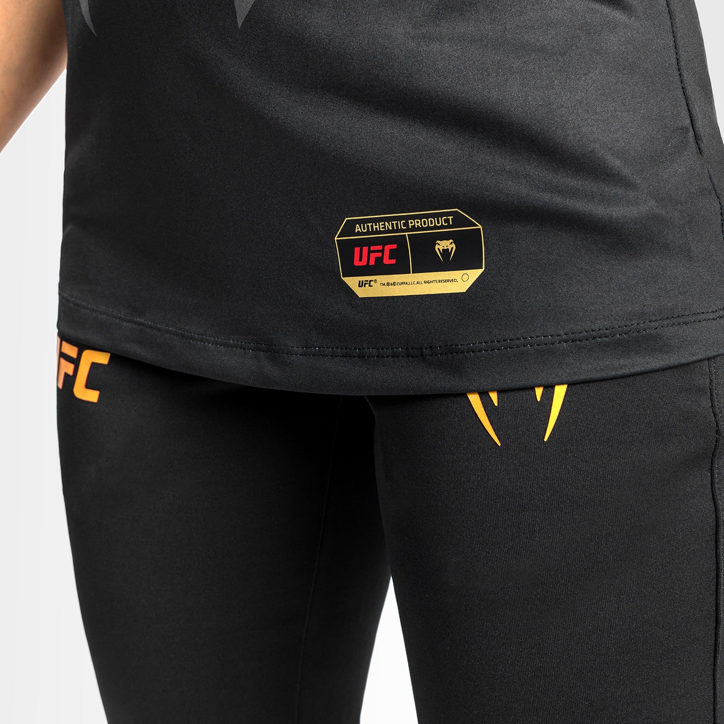 UFC Venum Authentic Fight Night 2.0 Dames Walkout Jersey - Kampioen
