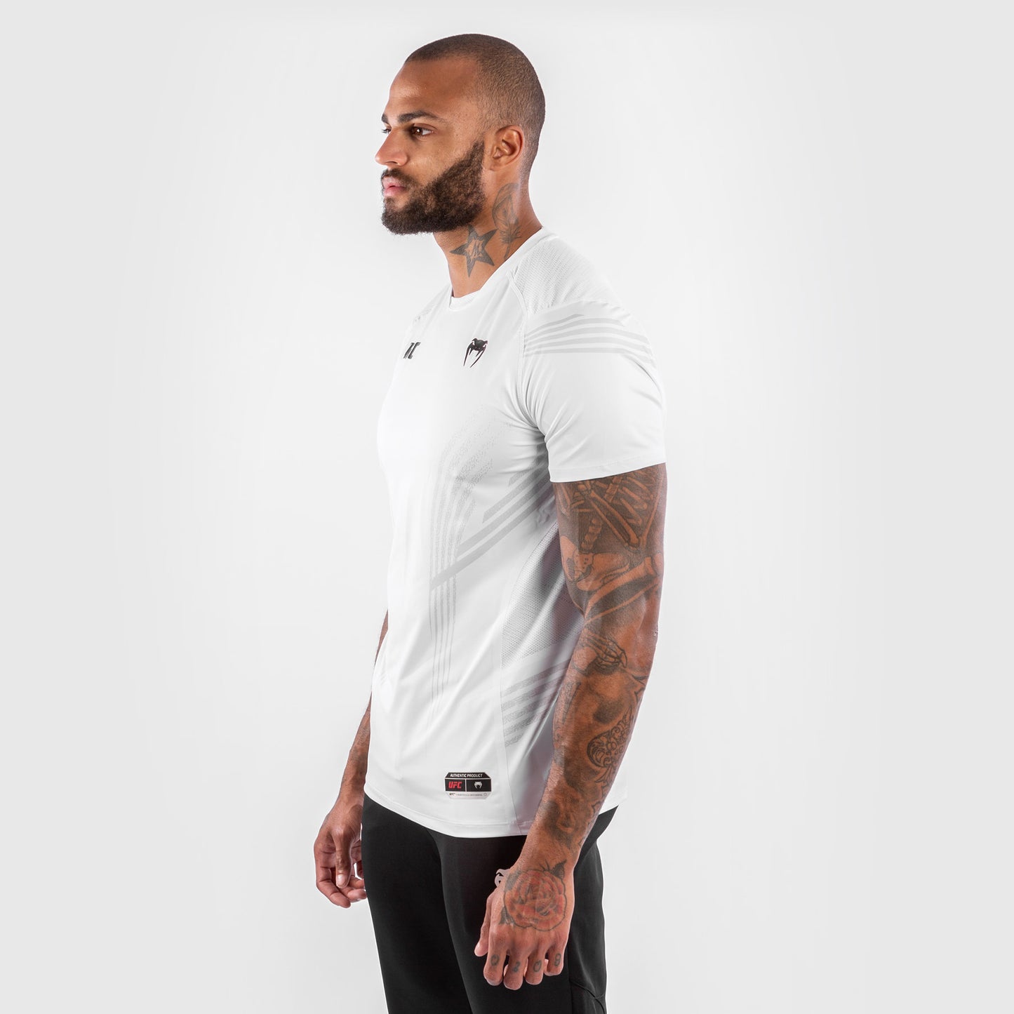 UFC Venum Gepersonaliseerd Authentic Fight Night Walkout Herenshirt - Wit