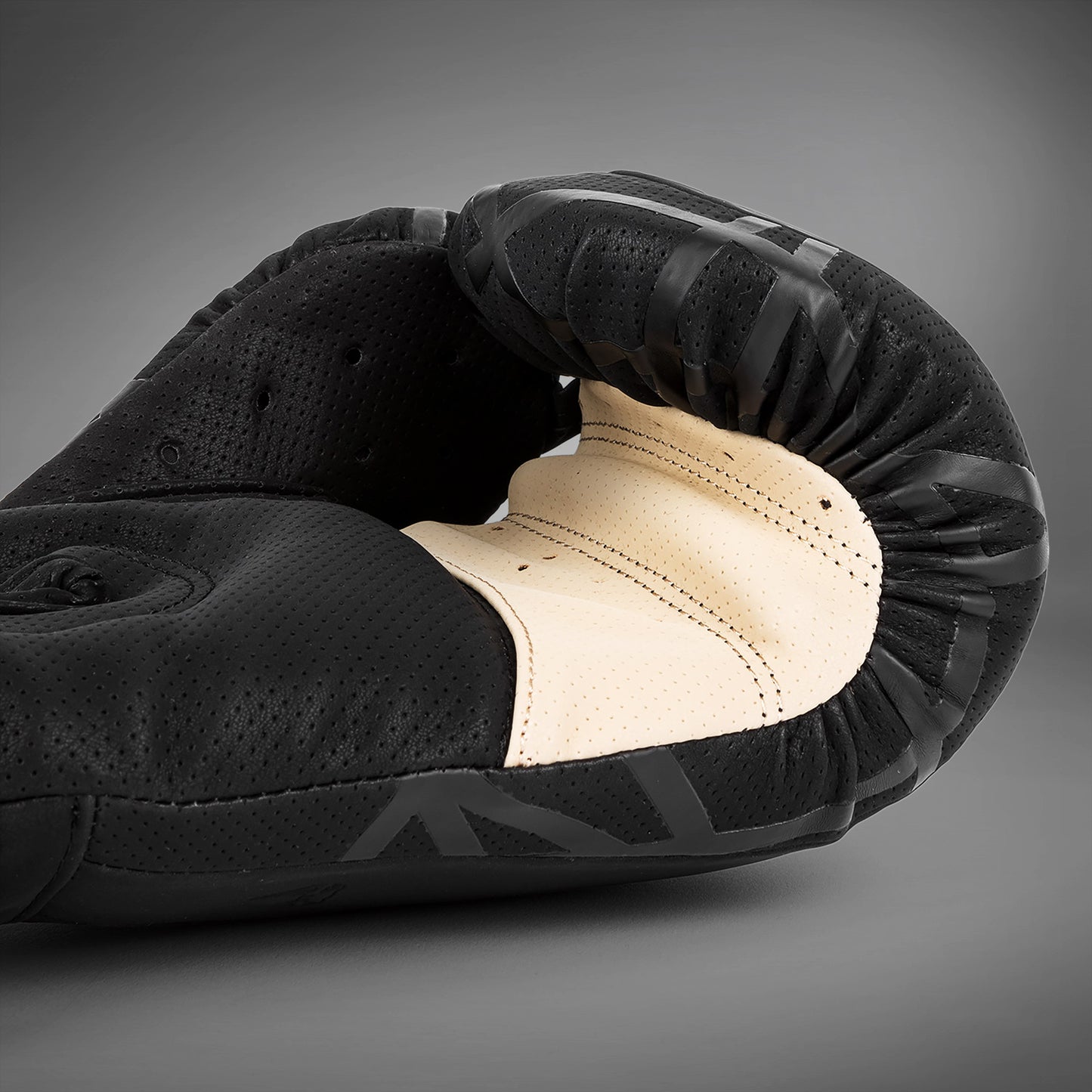 Venum Tecmo 2.0 Bokshandschoenen - Zwart
