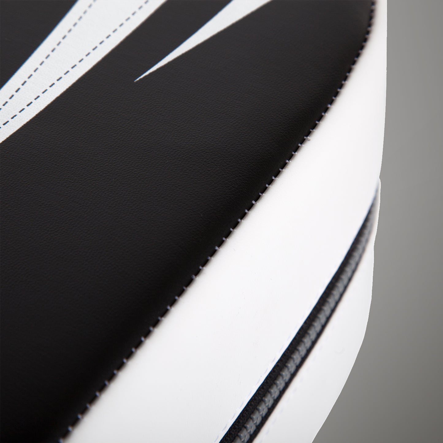 Venum Absolute Square Kick Shield - skintex-leer - zwart/ice