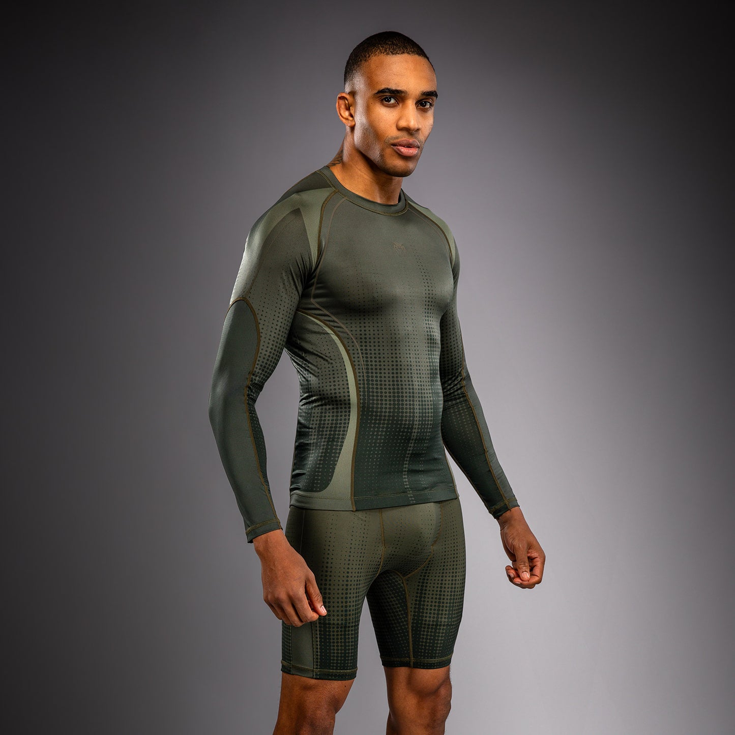 Venum Stealth Rashguard met lange mouwen – Kaki/Legergroen