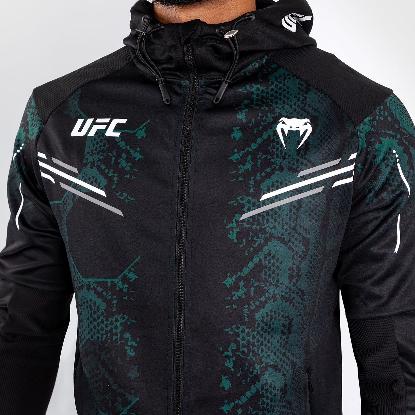 UFC Adrenaline by Venum Authentic Fight Night Walkout Hoodie voor Mannen - Emerald Edition - Groen/Zwart