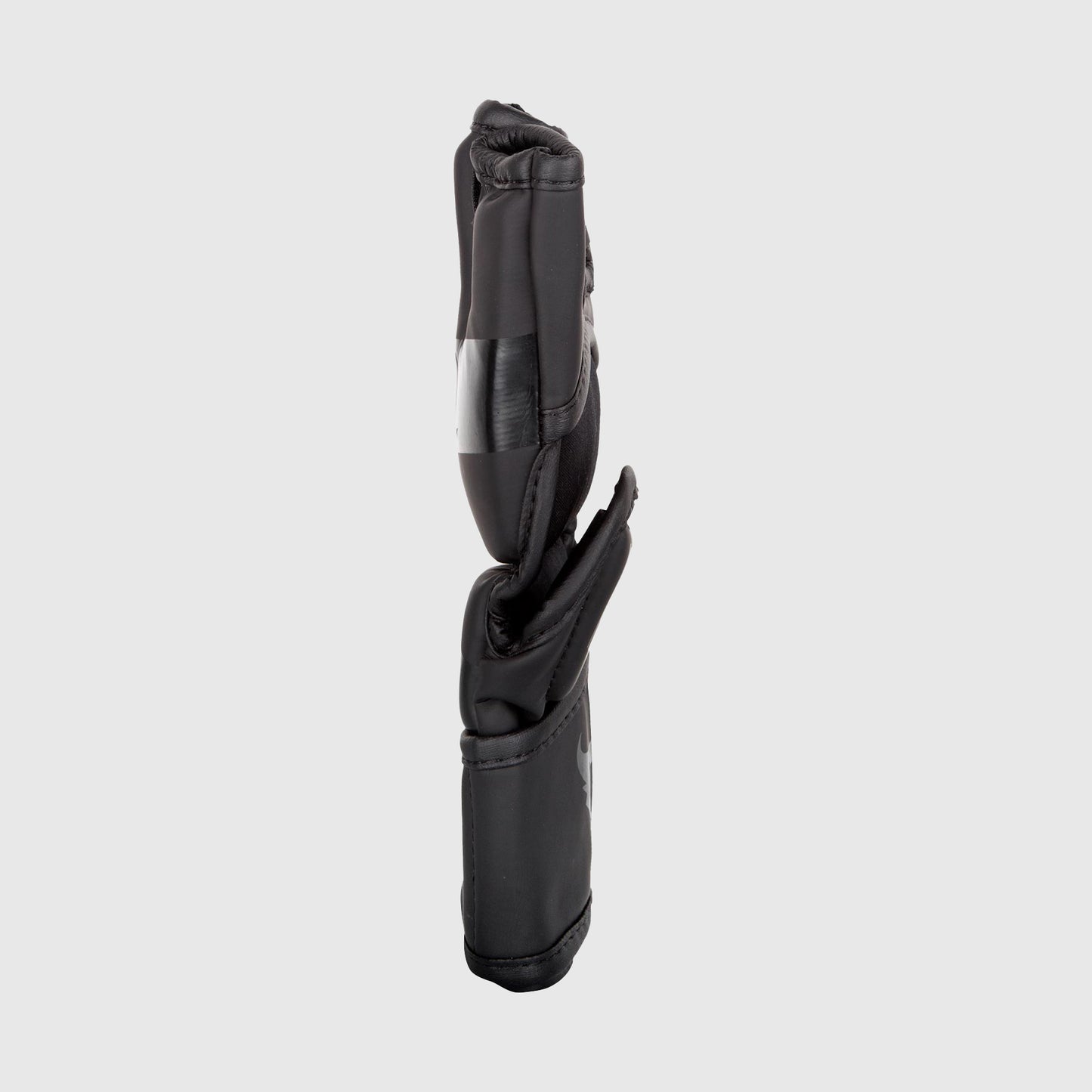 Ringhorns Charger by Venum MMA HANDSCHOENEN - ZWART/ZWART