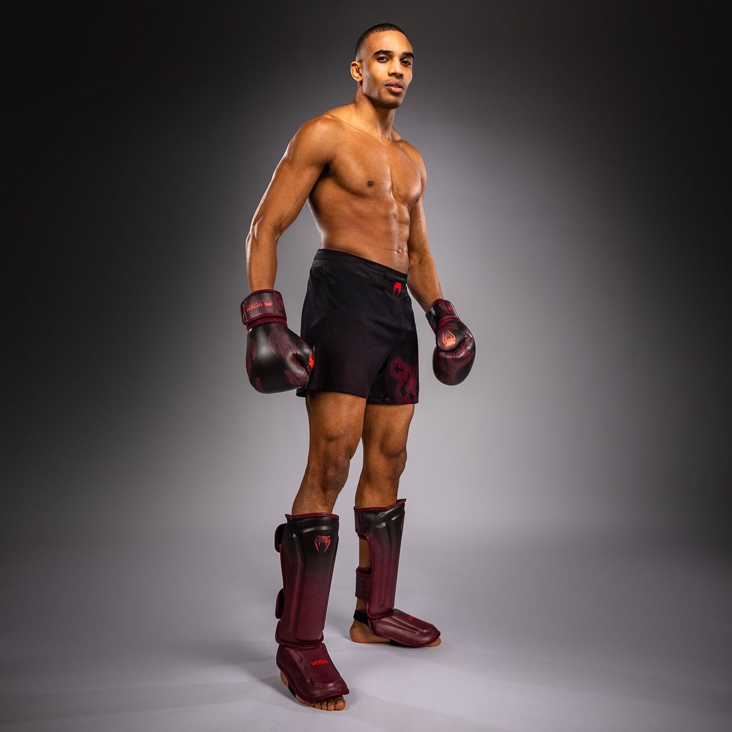 Venum Spectre Fightshorts – Zwart/Rood