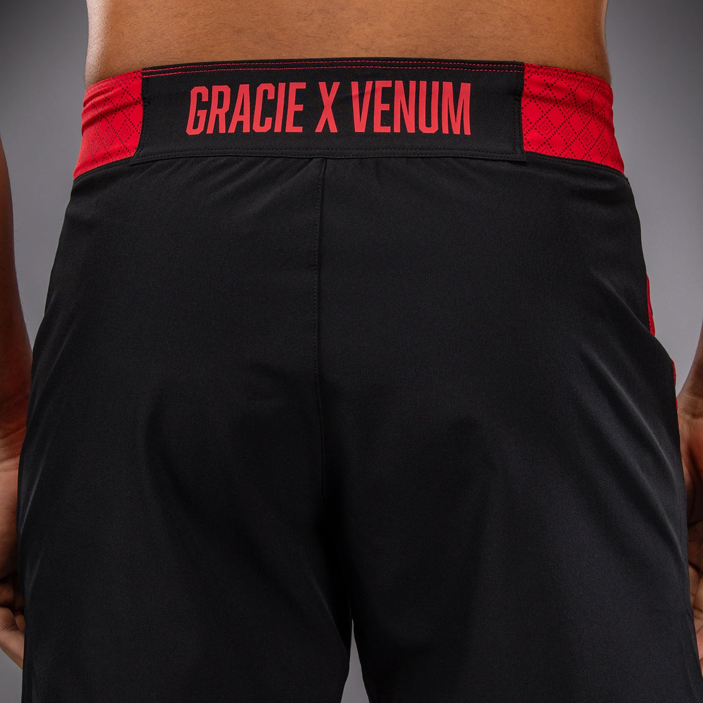 Venum x Roger Gracie Signature Fightshorts - Zwart/Rood