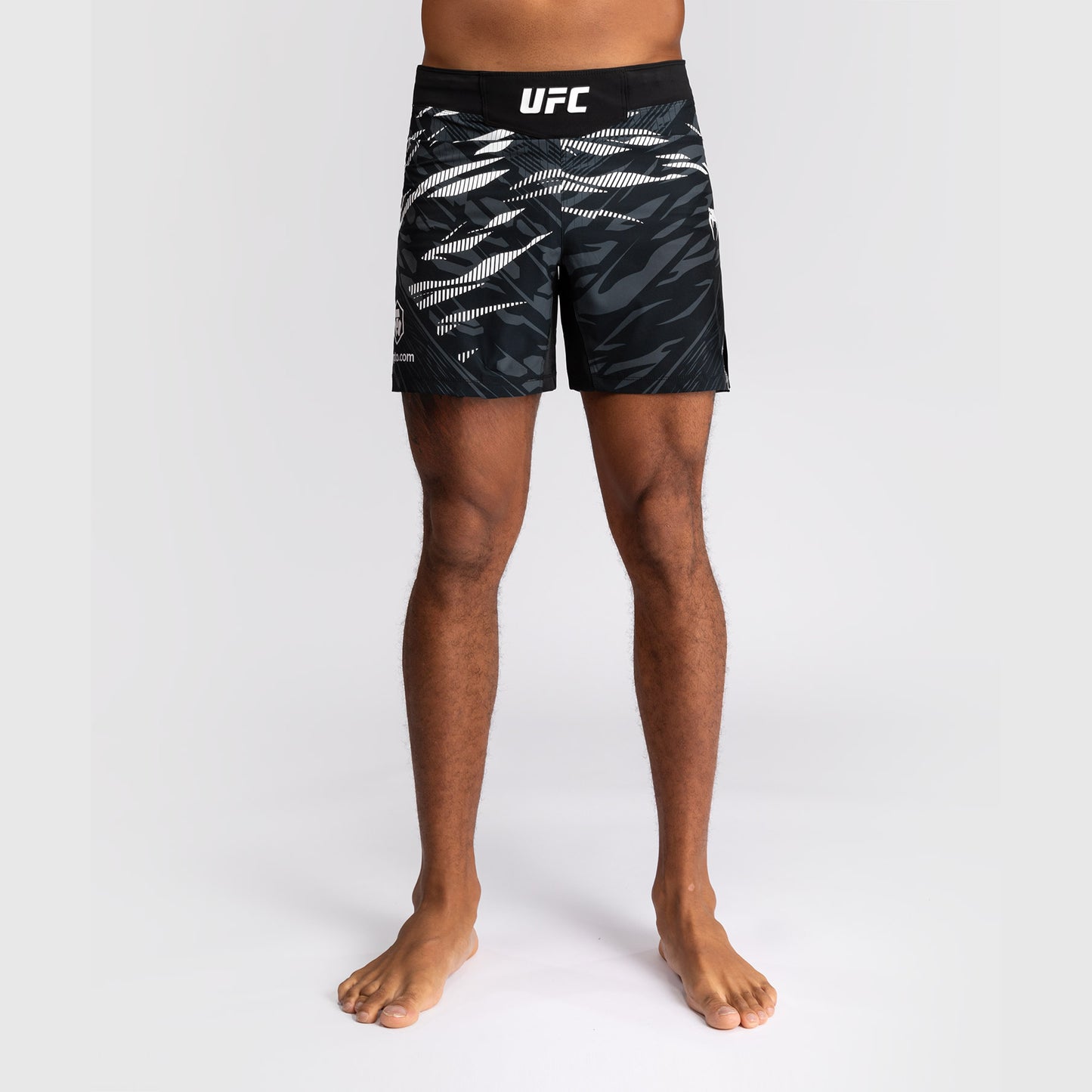 UFC Fusion by Venum Personalized Authentic Fight Night Fight Shorts voor Heren - Kort Fit - Zwart