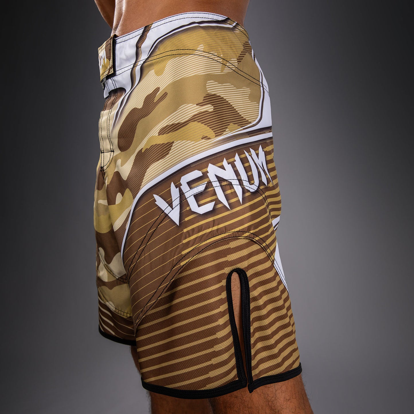 Venum Camo Hero Fightshorts - Lichtbeige/Bruin