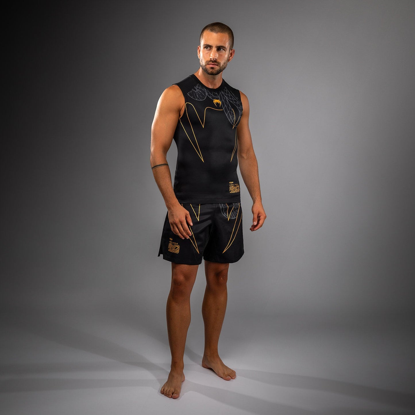 Venum Serpenti Mouwloos Rashguard – Zwart/Zilver/Goud