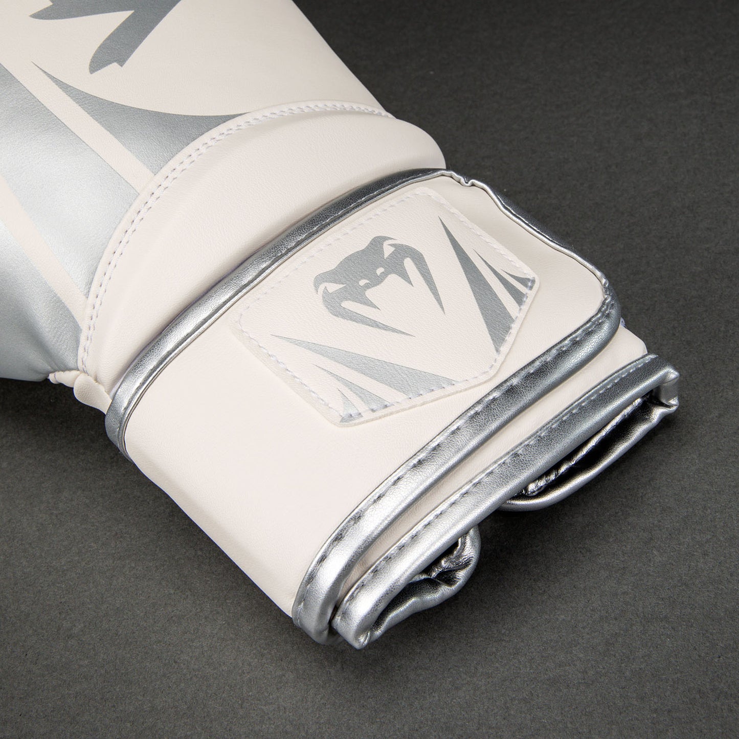 Venum Challenger 2.5 Bokshandschoenen – Wit/Zilver