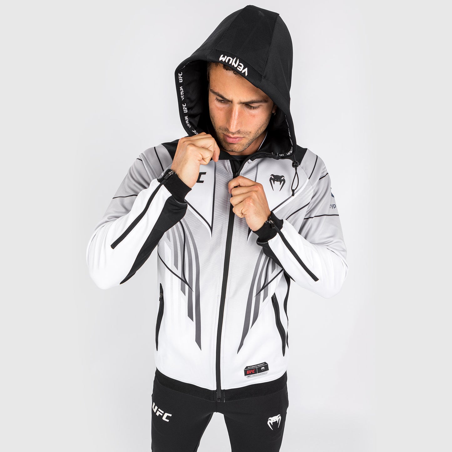UFC Venum Authentic Fight Night 2.0 Heren Walkout Hoodie - Wit