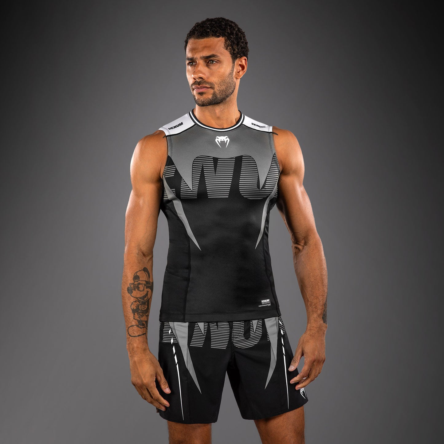 Venum Adrenaline Mouwloze Rashguard – Zwart/Zilvergrijs