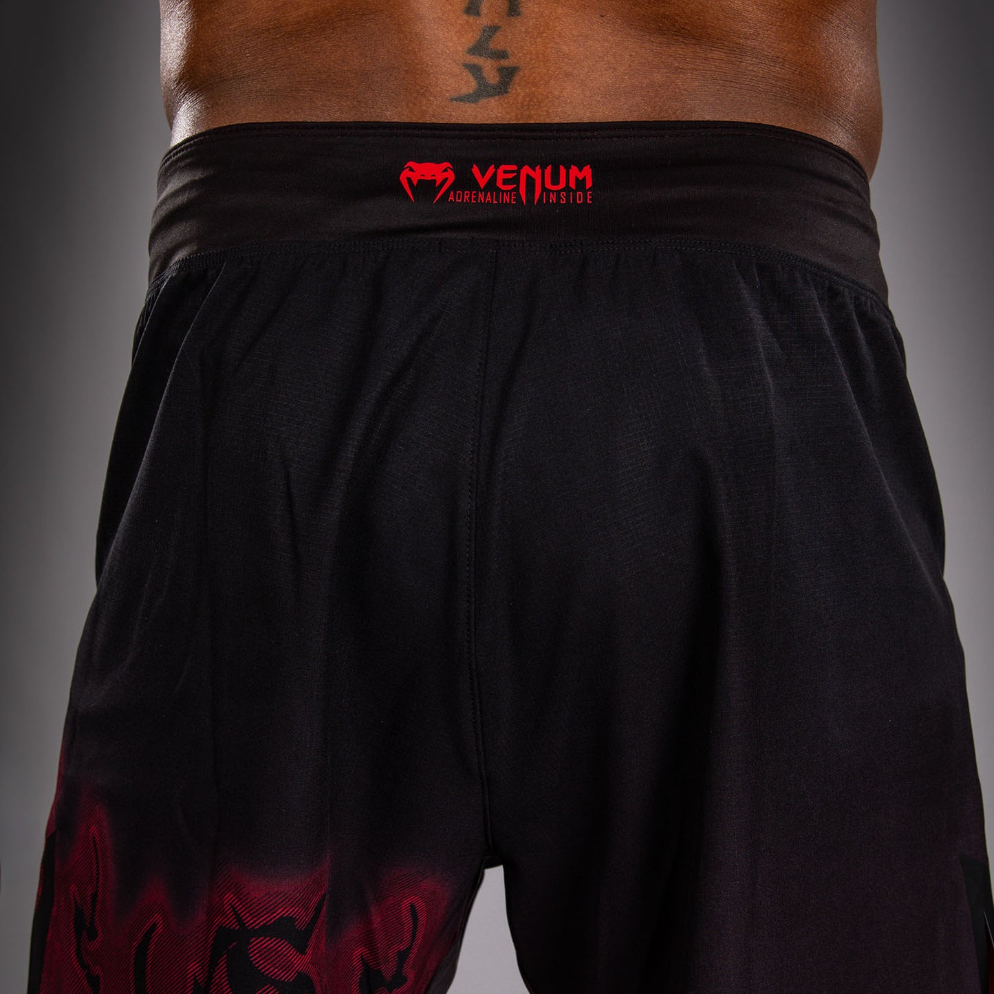 Venum Spectre Fightshorts – Zwart/Rood