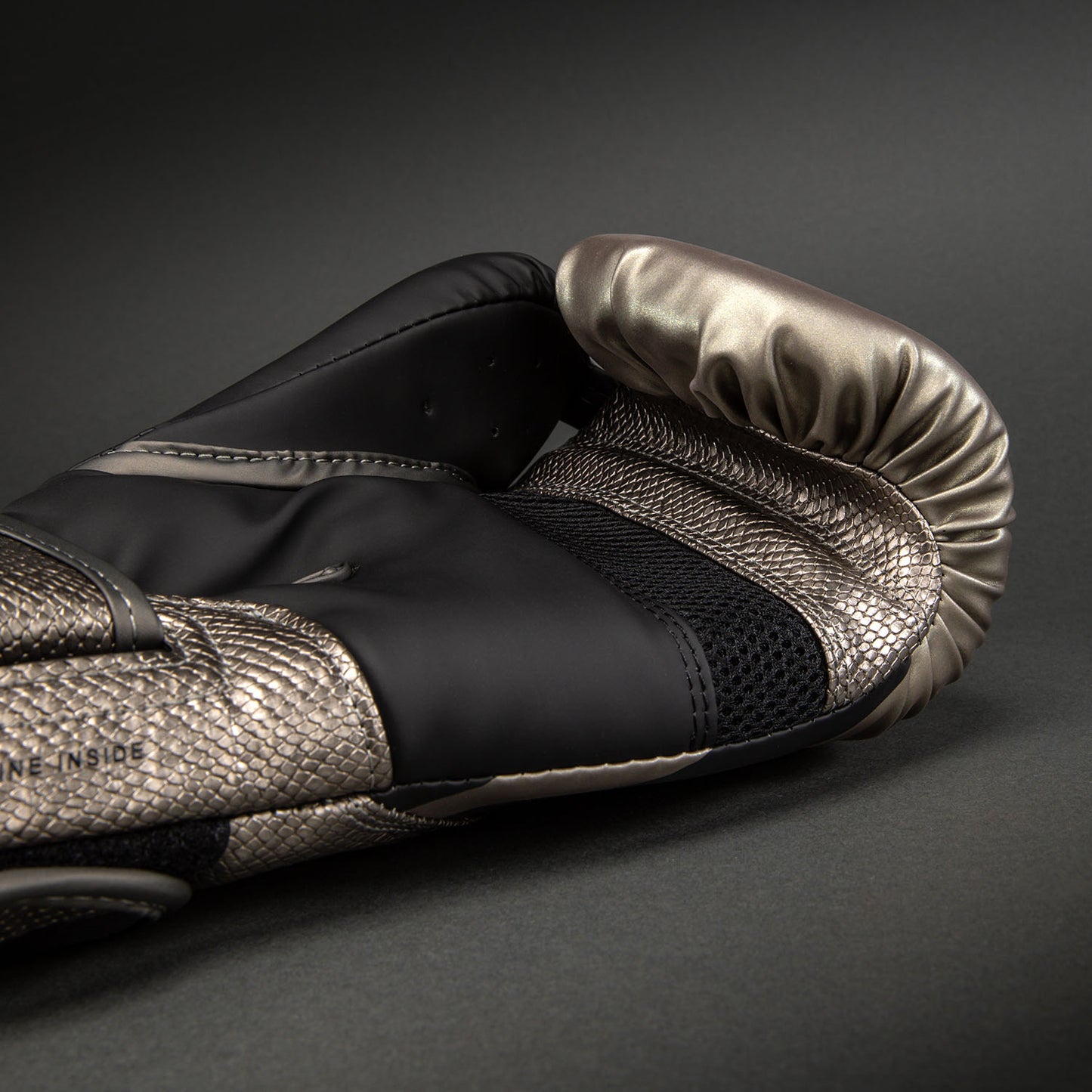 Venum Challenger 4.0 Scales Bokshandschoenen – Zilver/Zwart