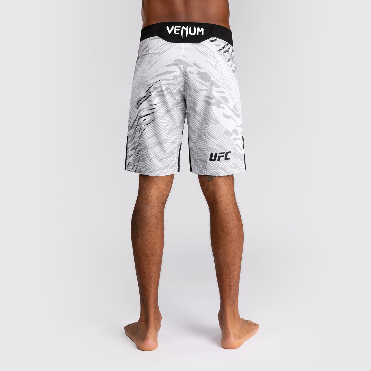 UFC Fusion by Venum Personalized Authentic Fight Night Fight Shorts voor Heren - Lang Fit - Wit