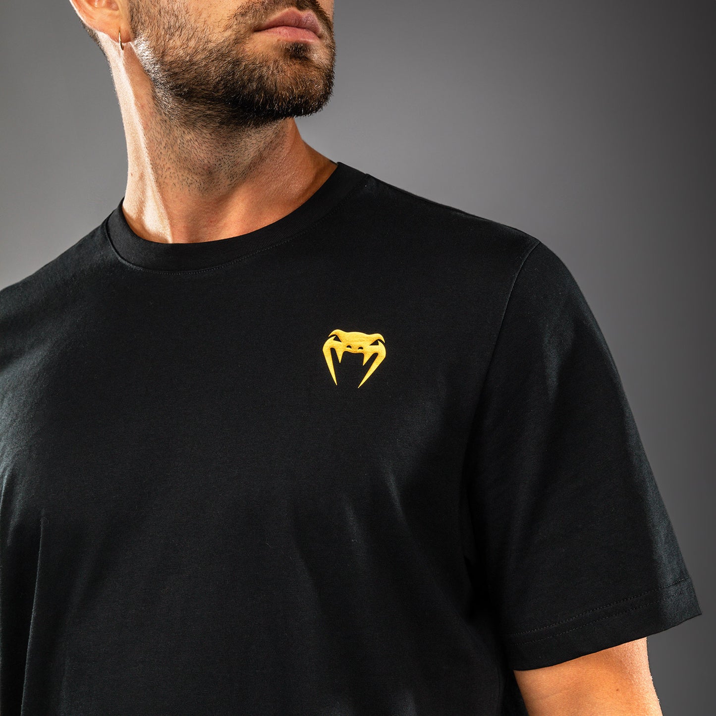 Venum Serpenti T-shirt – Zwart/Zilver/Goud