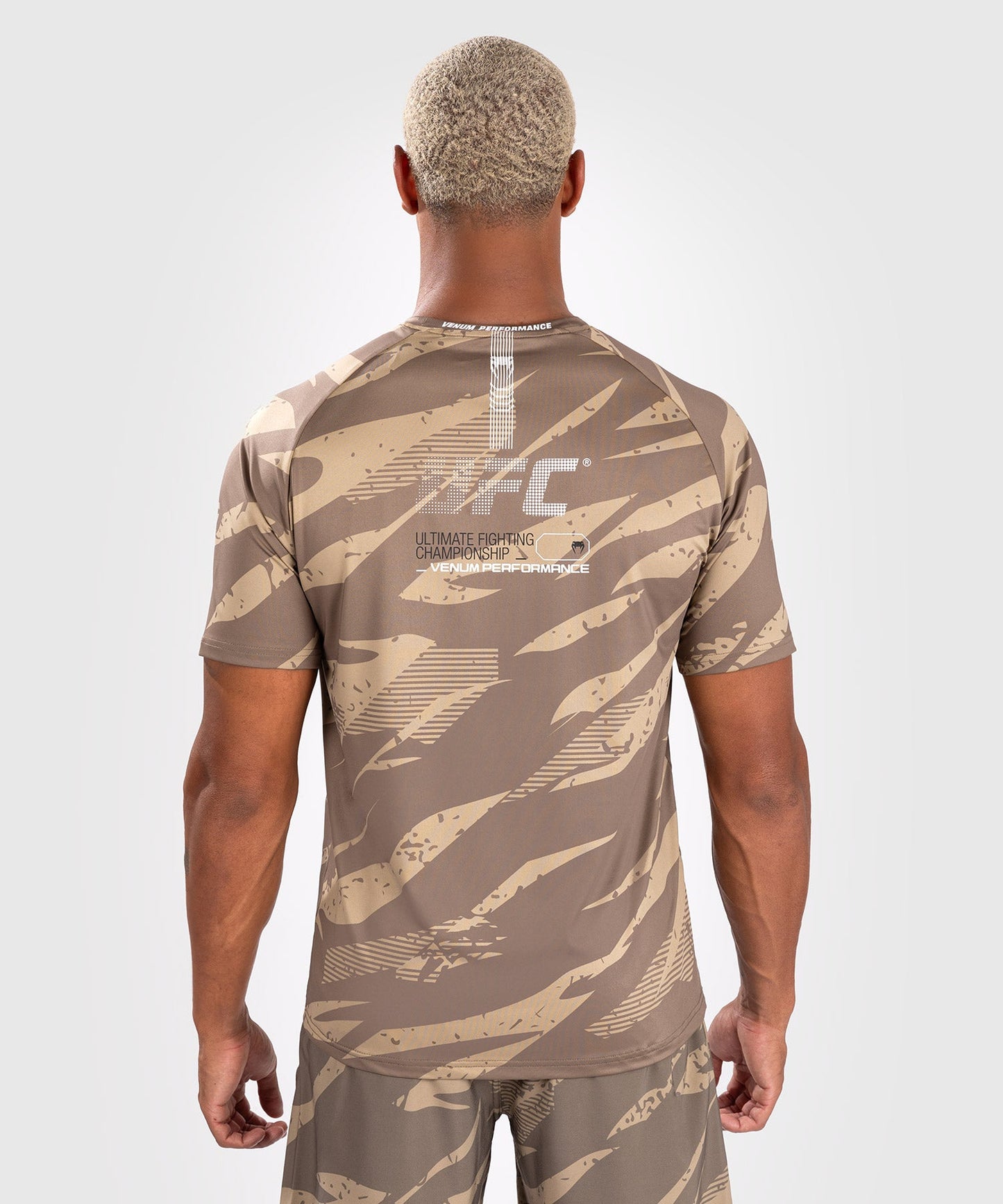 UFC Adrenaline By Venum Fight Week Dry Tech T-Shirt Voor Mannen - Desert Camo