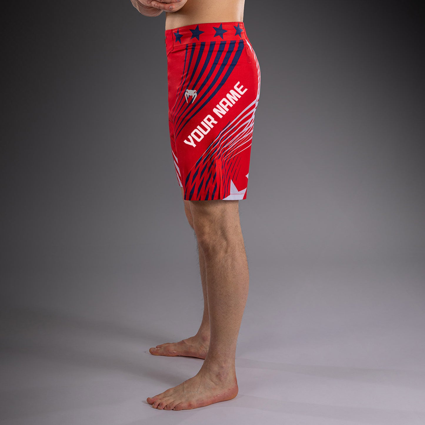 Official UFC Freedom 250 by Venum Op maat gemaakt Authentic Fight Night Fight Shorts Long Fit voor heren - Rood