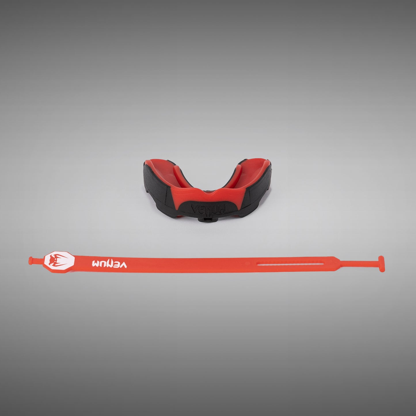 Venum Predator Bitbeschermer - Met bandje/Zonder bandje - Zwart/Rood