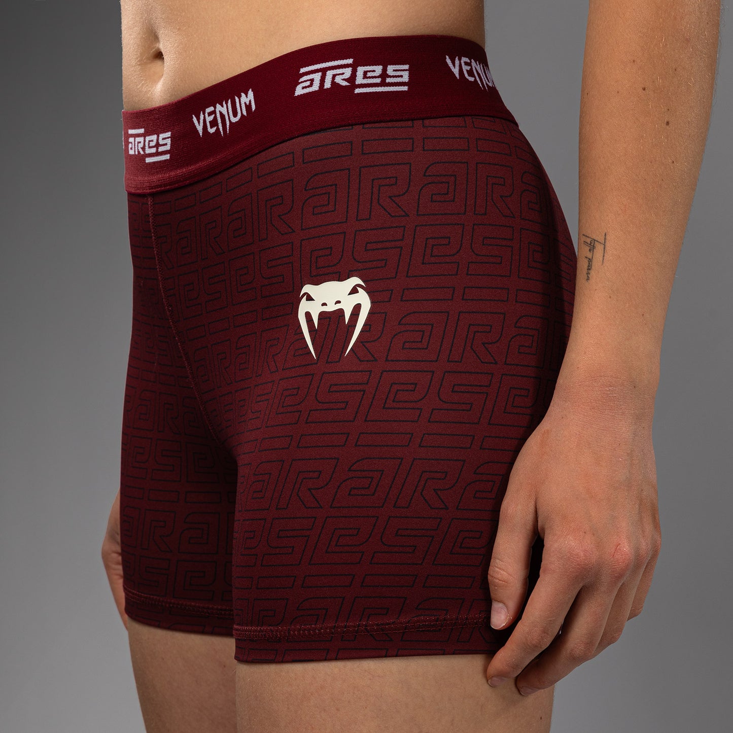 Venum x Ares Dames Vale Tudo Shorts - Bordeaux