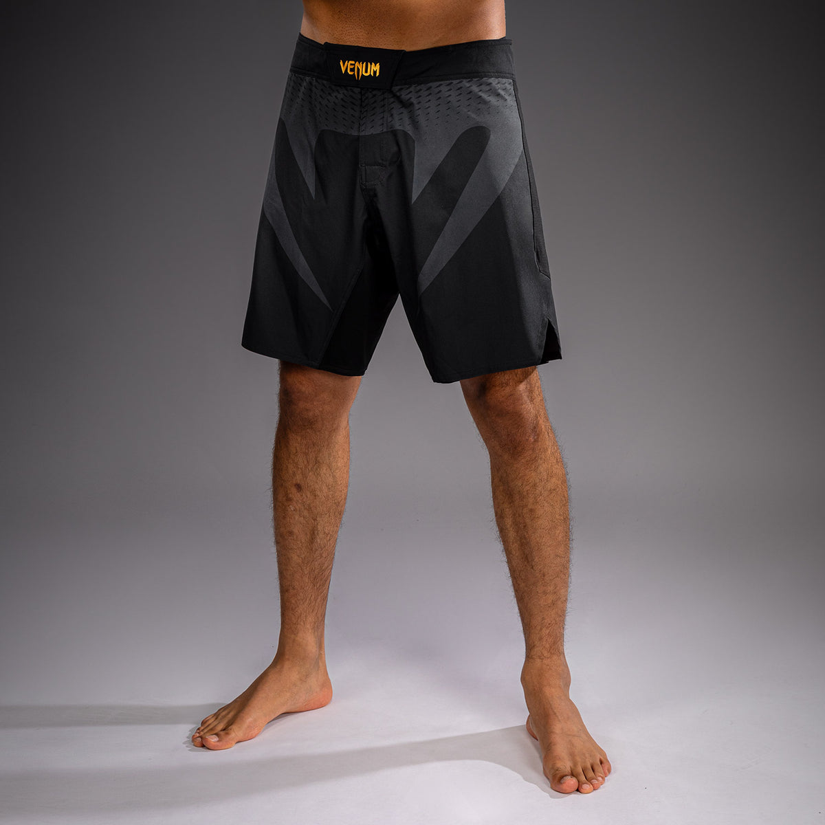 Venum Attack Fightshort - Zwart/Goud