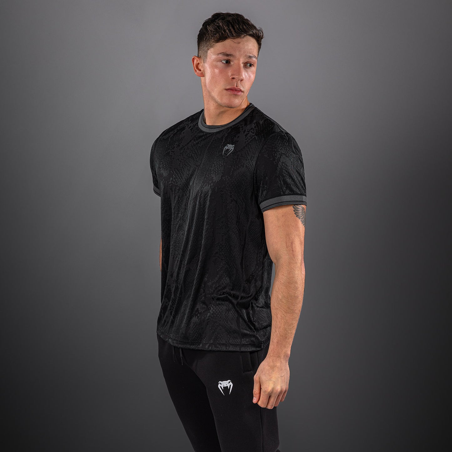 Venum Aegis Dry Tech T-shirt – Zwart
