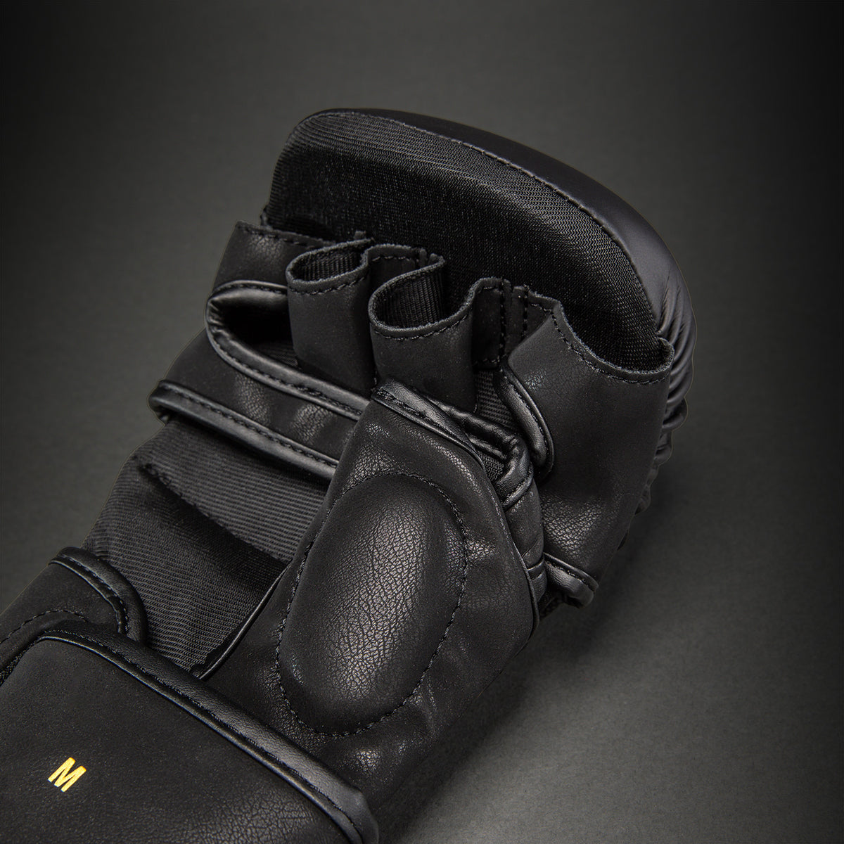 Venum G-Core Sparringhandschoenen - Zwart/Goud