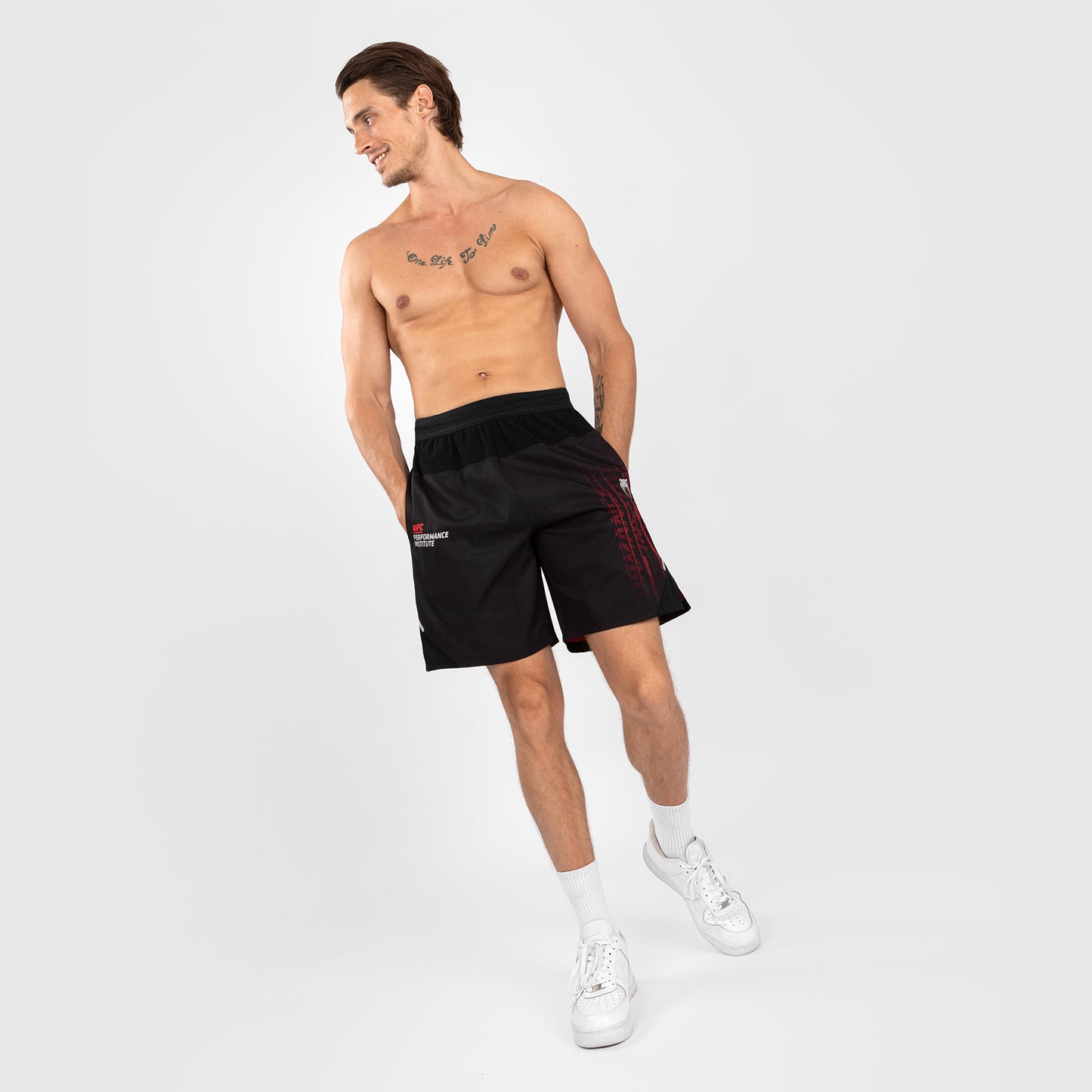 UFC Venum Performance Institute 2.0 Korte broek voor heren - Zwart/Rood