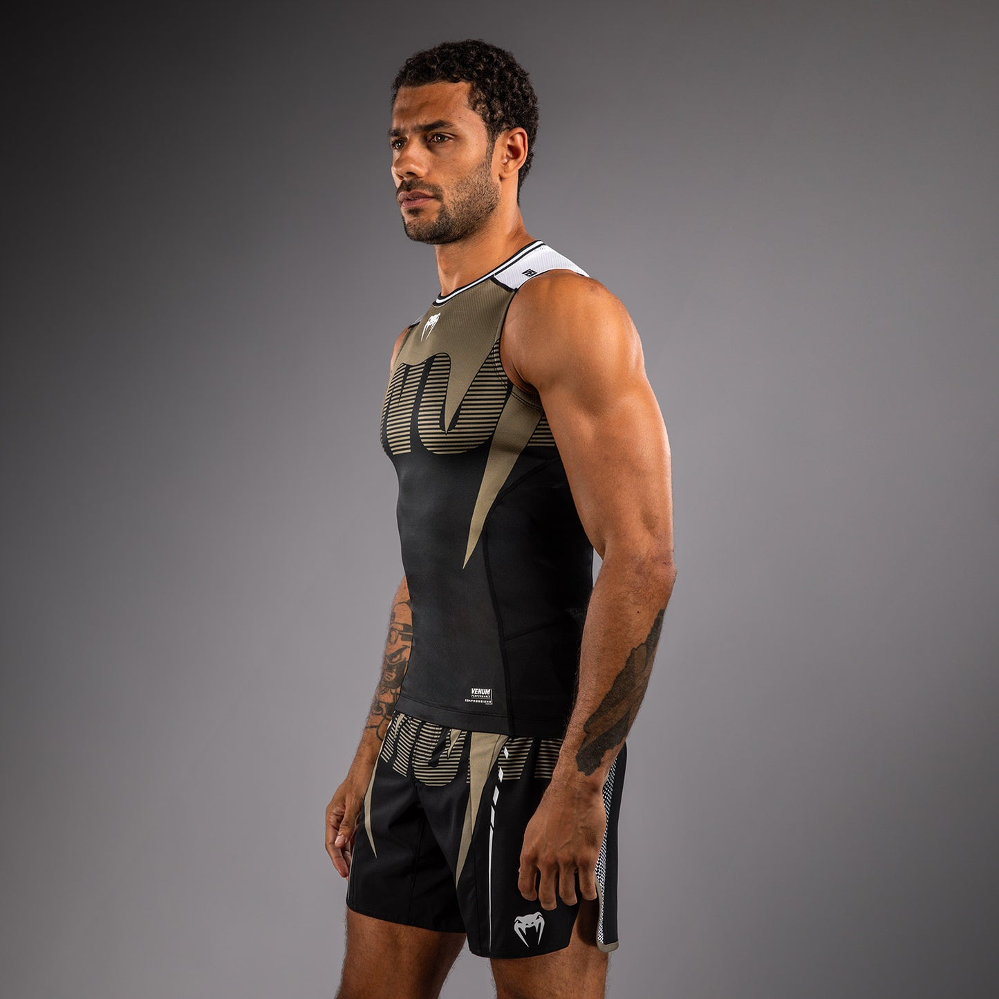 Venum Adrenaline Mouwloze Rashguards – Zwart/Zand