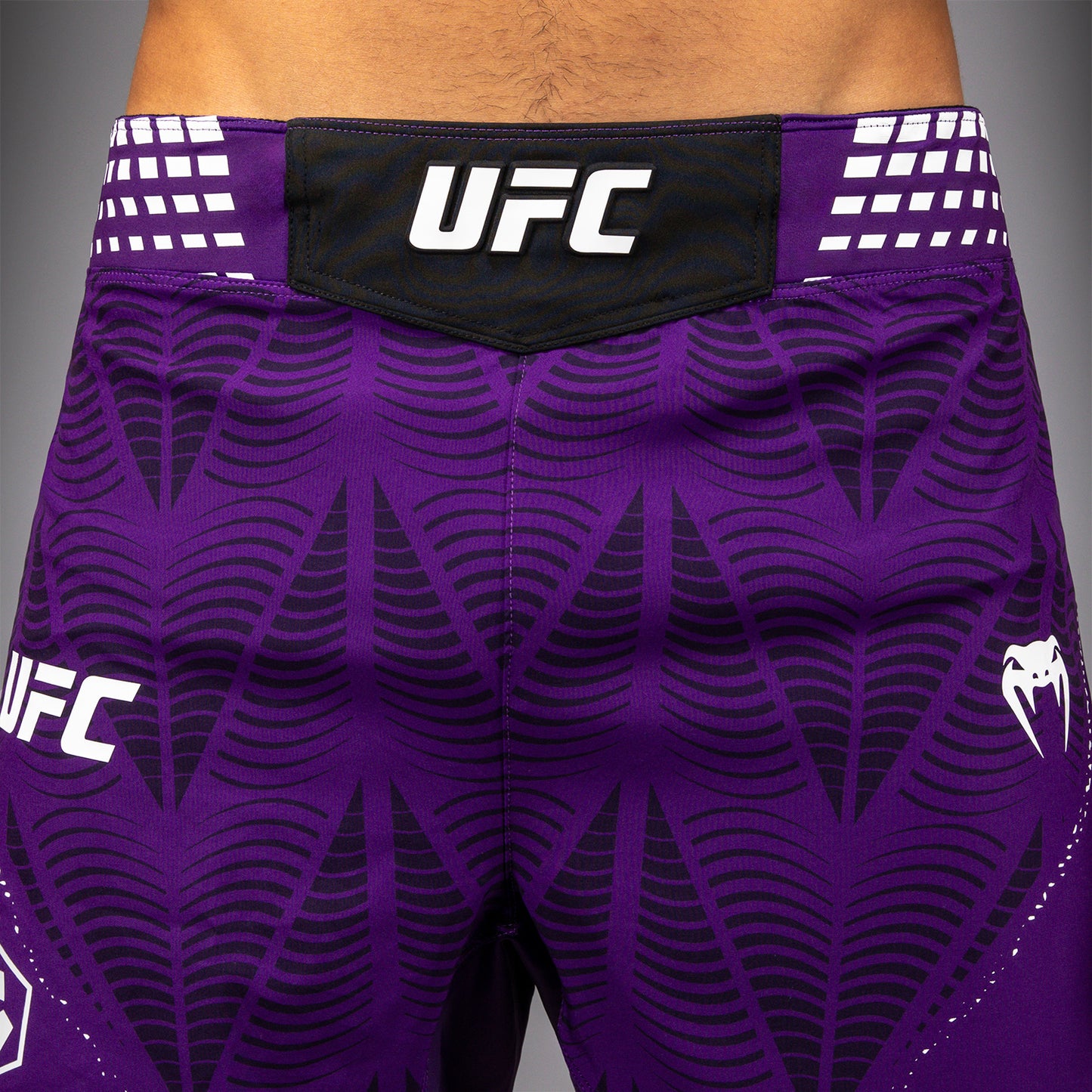 UFC Zenith by Venum Authentic Fight Night Short Fit Fight Short Heren - Paars