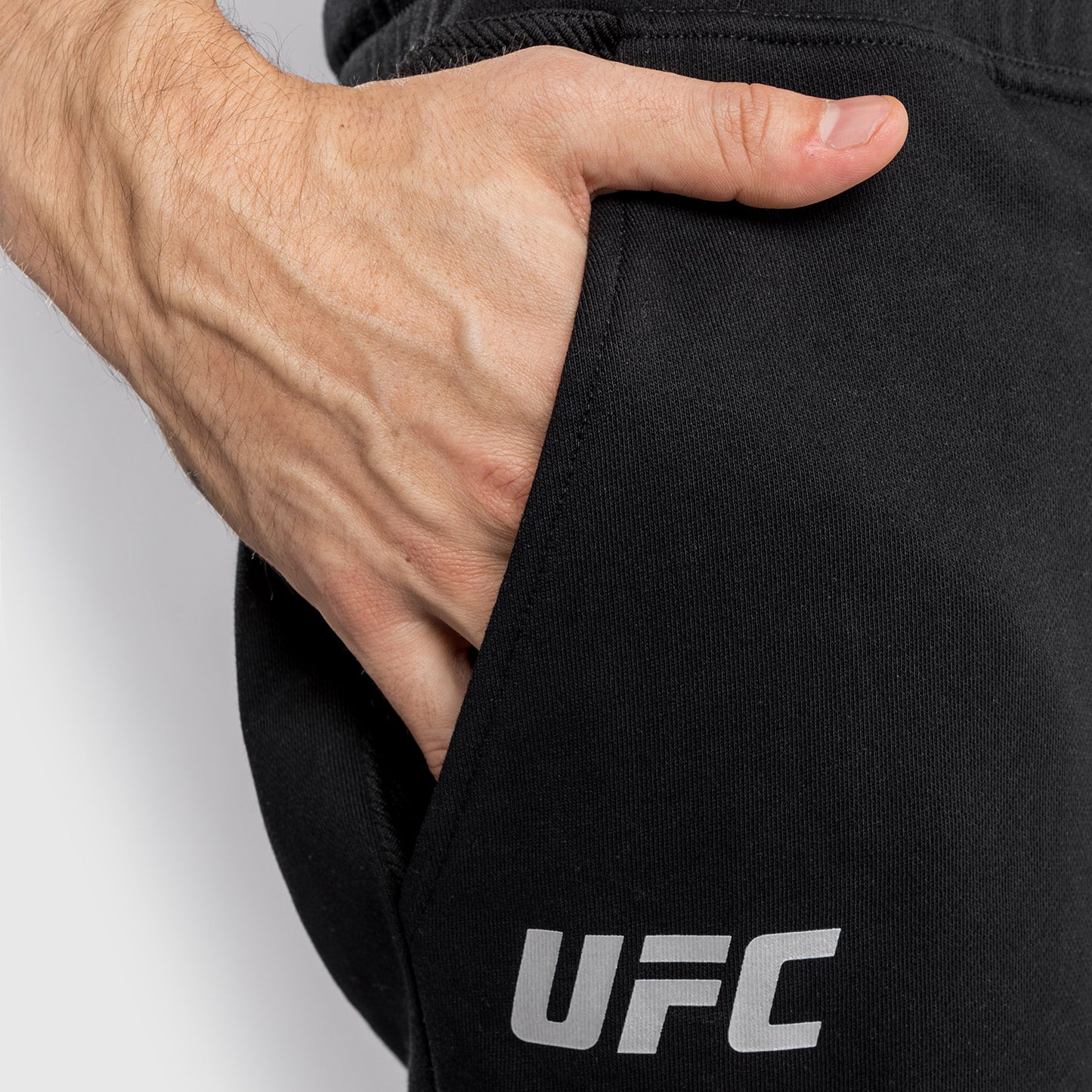 Venum UFC Authentic Fight Week Heren 2.0 Short – Zwart/Rood